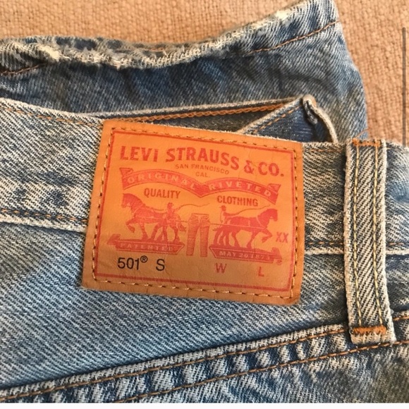 Levi’s 501 classic high waisted jeans - Picture 6 of 8